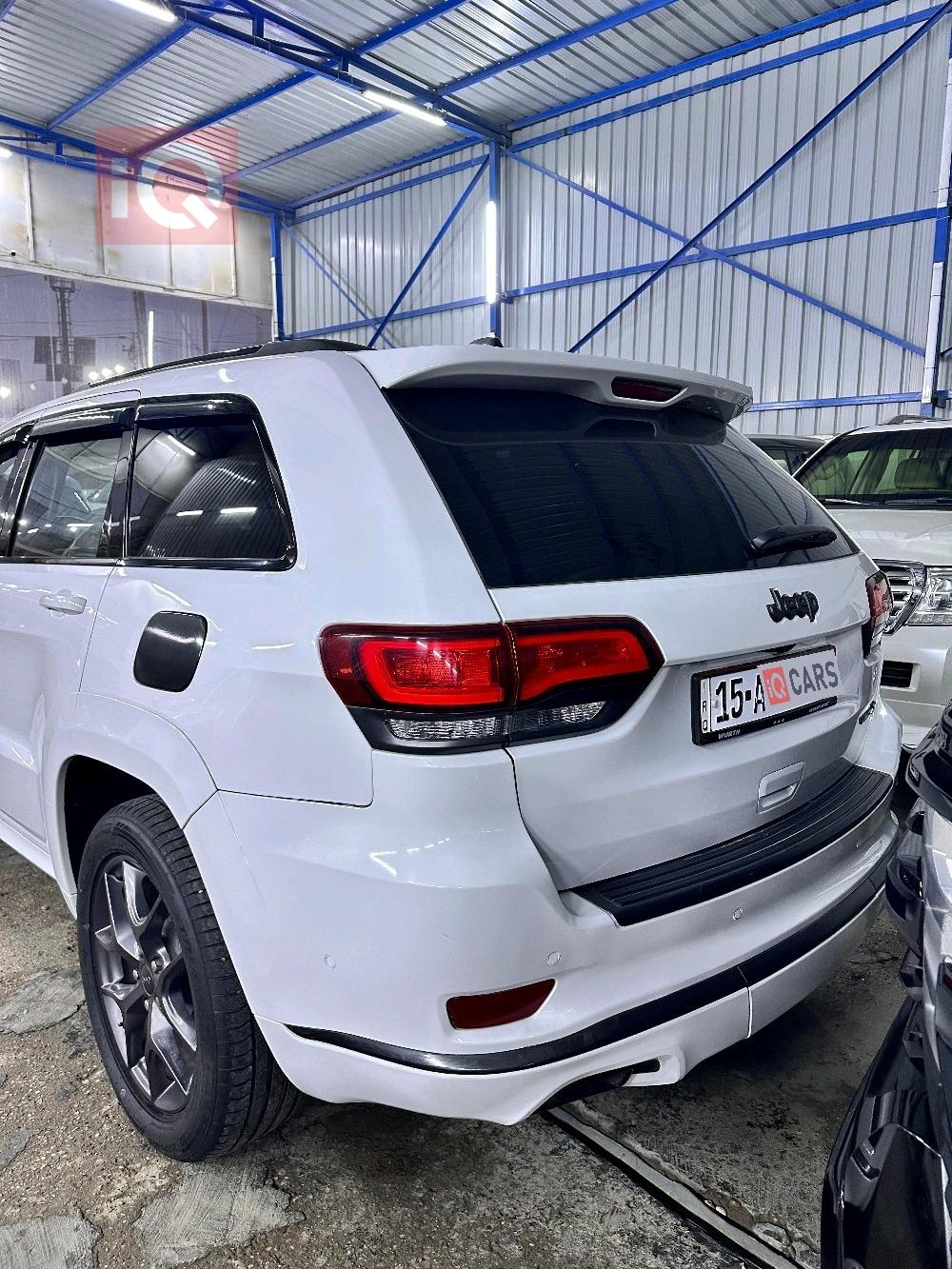 جيب جراند شيروكي